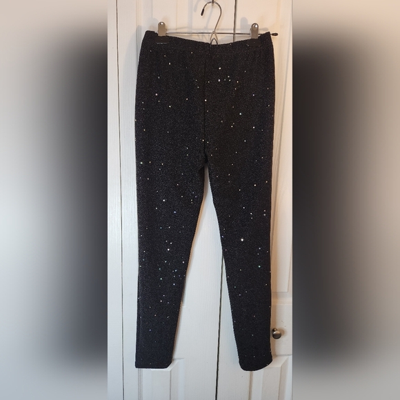 NWOT Set Of Two Pairs Of Shimmery Glittery Leggings Medium Gray Silver Black - Picture 7 of 7